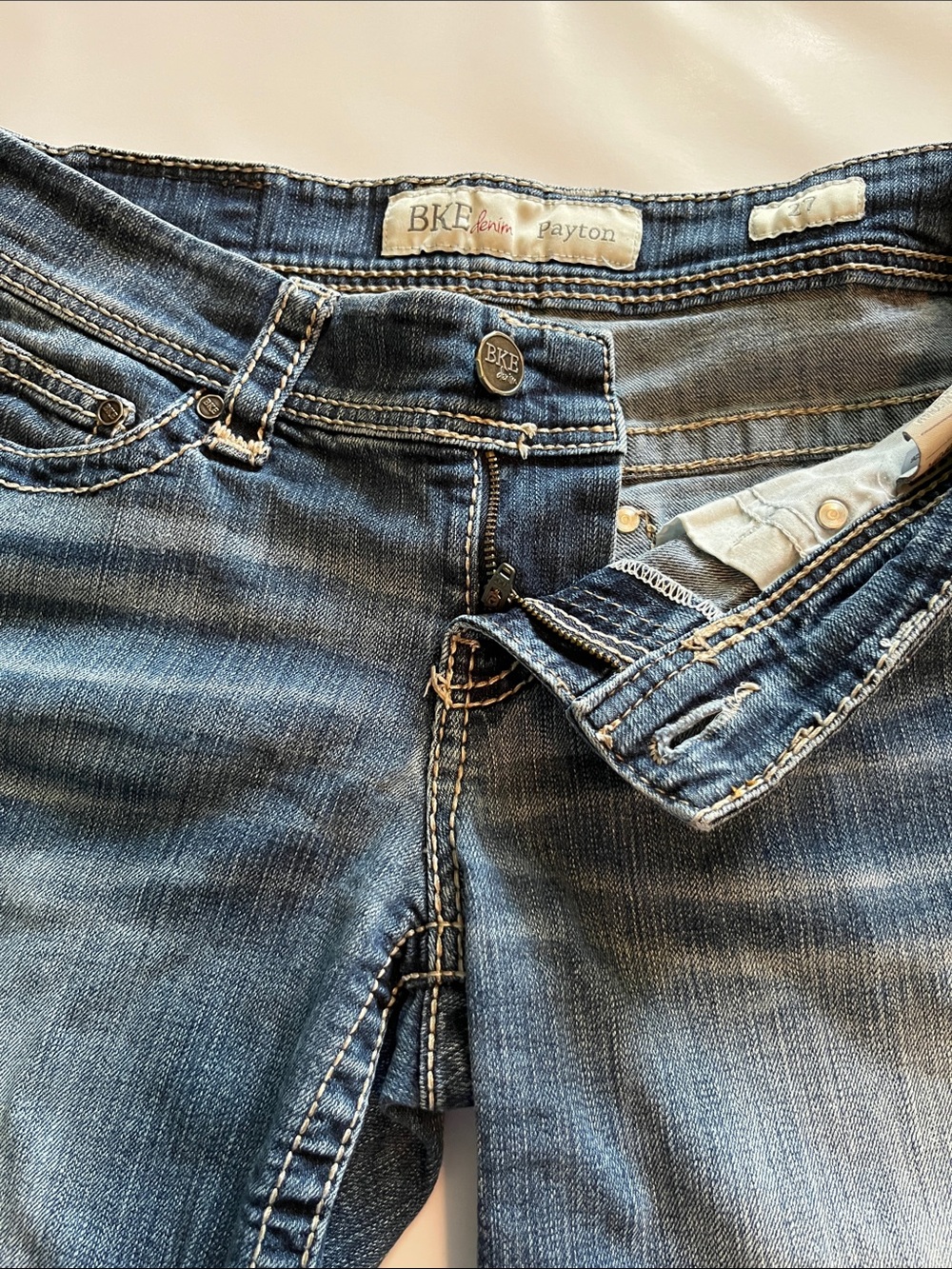 BKE Denim Payton Mid Rise Shorts Size 27 - Picture 16 of 16